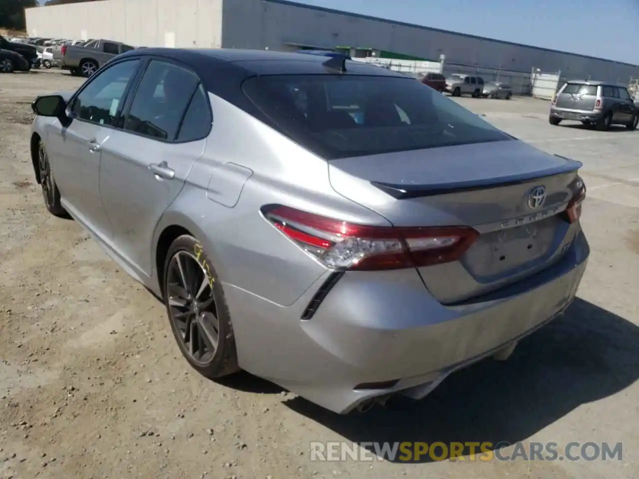 3 Photograph of a damaged car 4T1B61HK3KU195201 TOYOTA CAMRY 2019