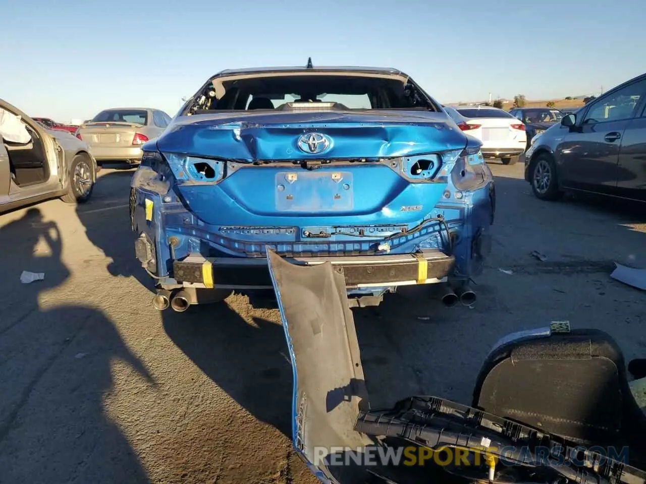 6 Photograph of a damaged car 4T1B61HK3KU219321 TOYOTA CAMRY 2019