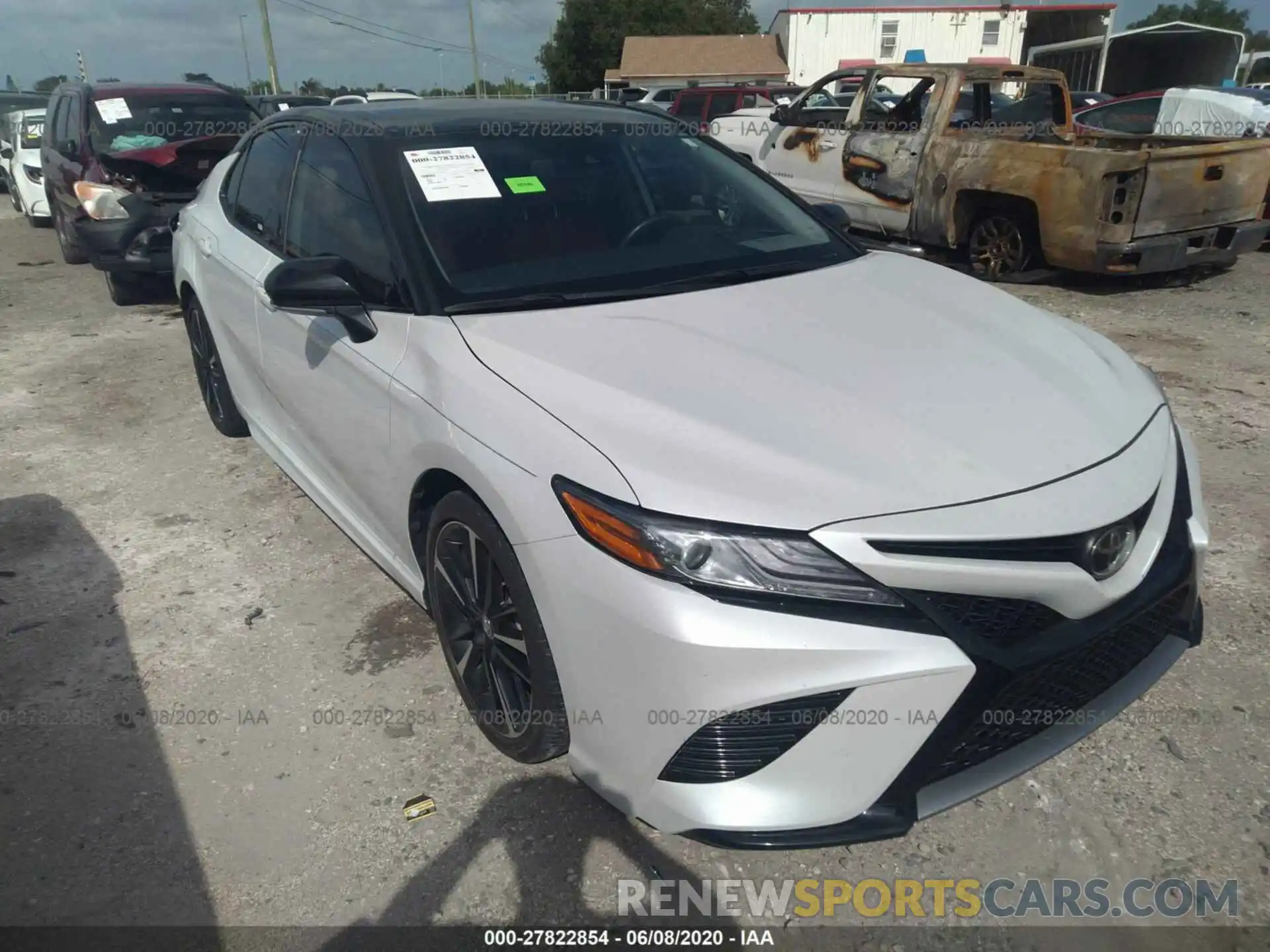 1 Photograph of a damaged car 4T1B61HK3KU219593 TOYOTA CAMRY 2019