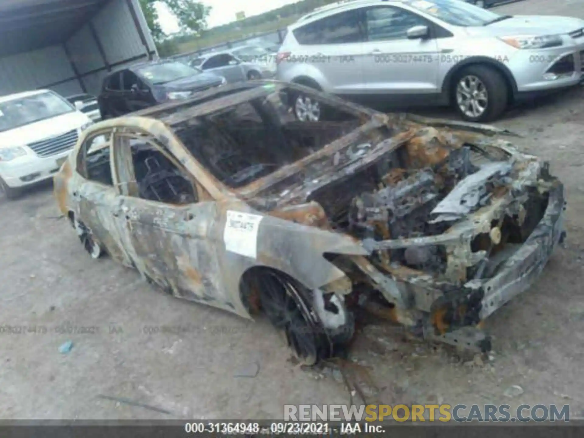 1 Photograph of a damaged car 4T1B61HK3KU221991 TOYOTA CAMRY 2019