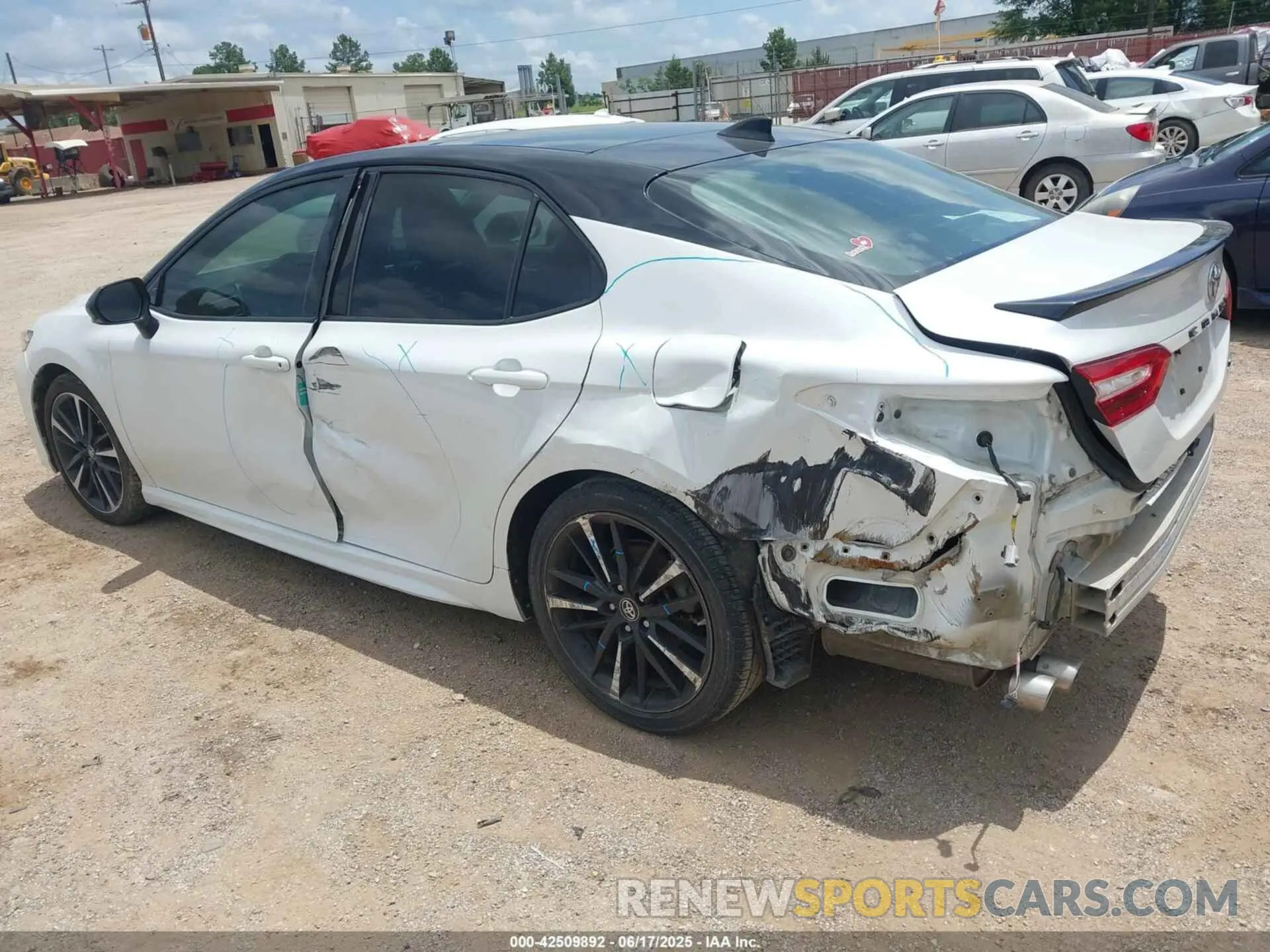 3 Photograph of a damaged car 4T1B61HK3KU229802 TOYOTA CAMRY 2019