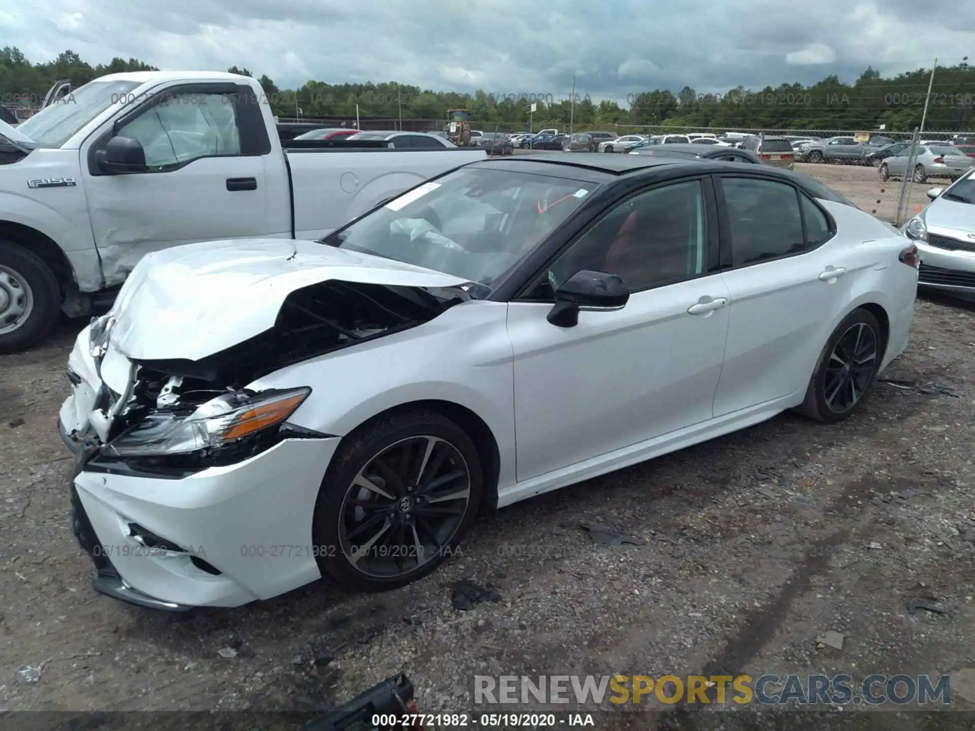 2 Photograph of a damaged car 4T1B61HK3KU246065 TOYOTA CAMRY 2019