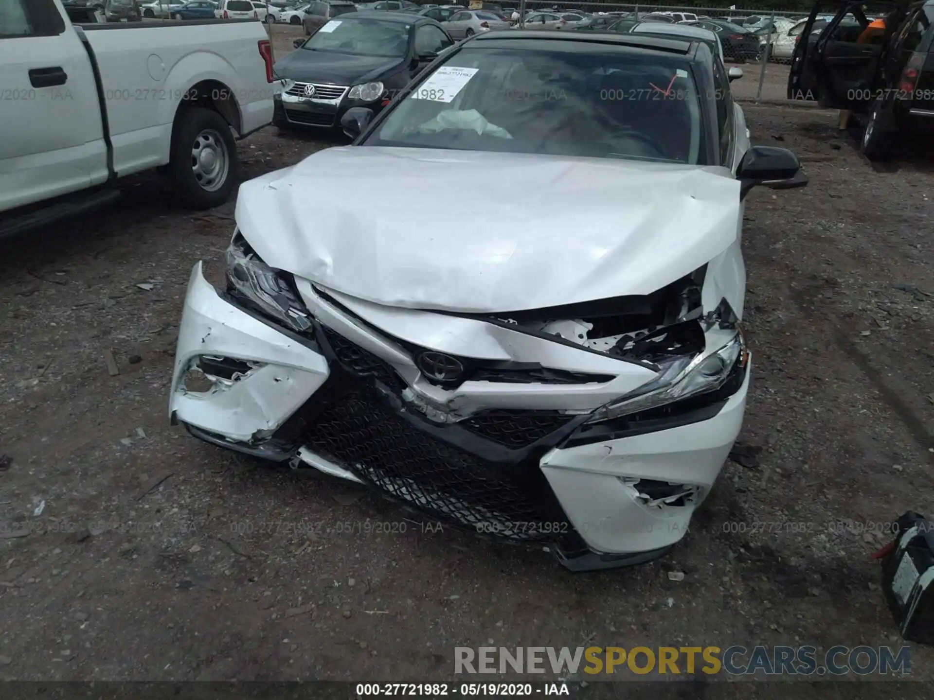 6 Photograph of a damaged car 4T1B61HK3KU246065 TOYOTA CAMRY 2019