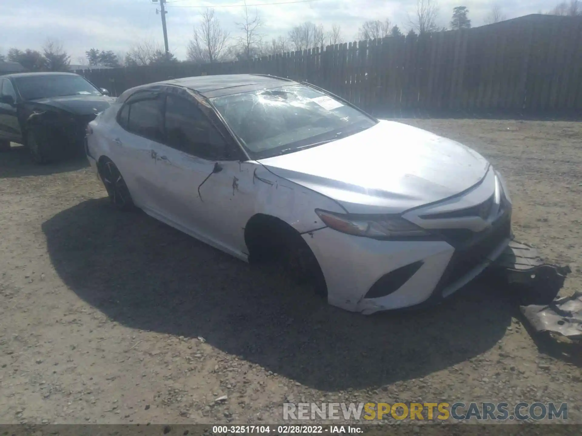 1 Photograph of a damaged car 4T1B61HK3KU246695 TOYOTA CAMRY 2019