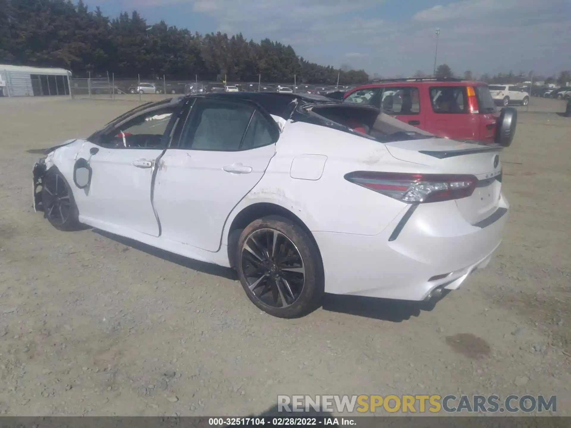 3 Photograph of a damaged car 4T1B61HK3KU246695 TOYOTA CAMRY 2019