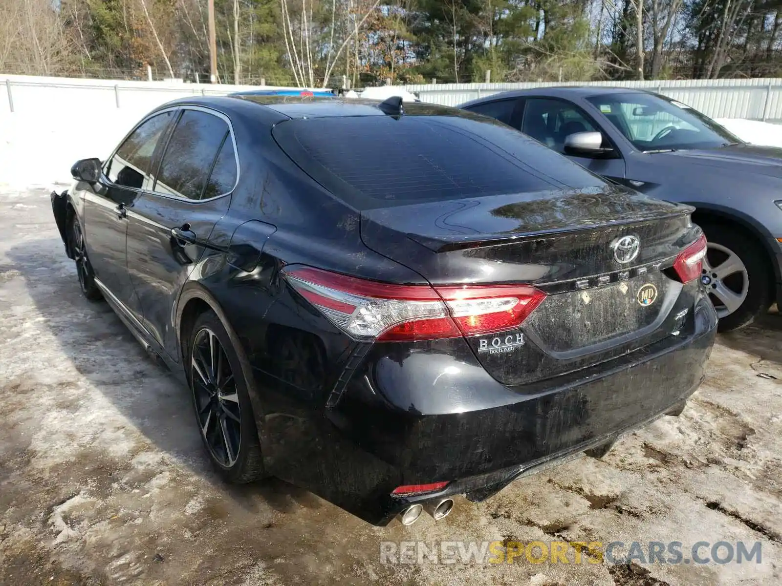 3 Photograph of a damaged car 4T1B61HK3KU250715 TOYOTA CAMRY 2019