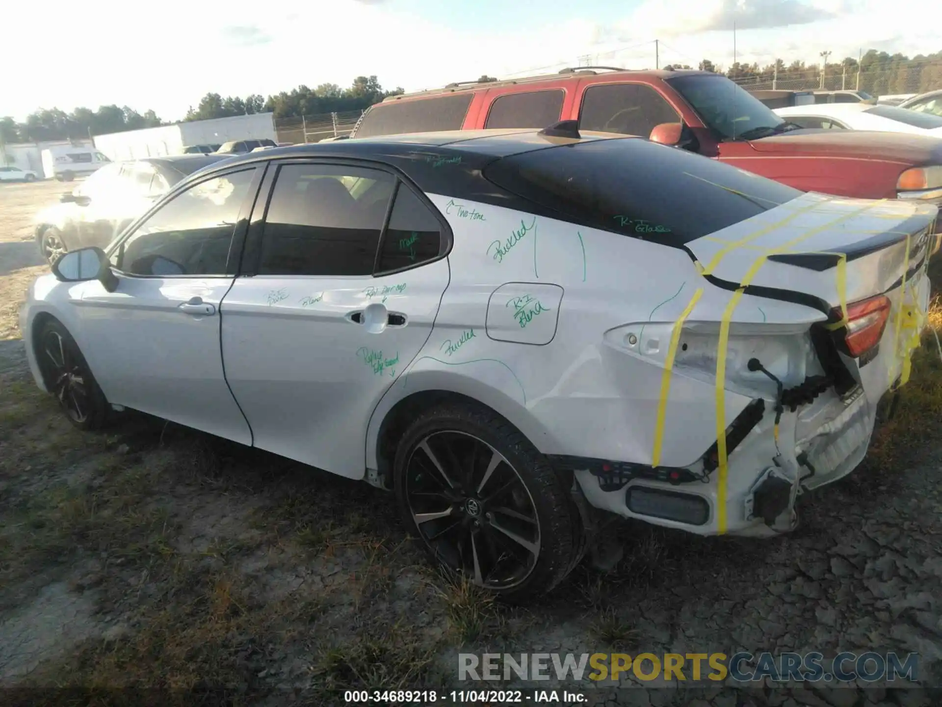 3 Photograph of a damaged car 4T1B61HK3KU256949 TOYOTA CAMRY 2019