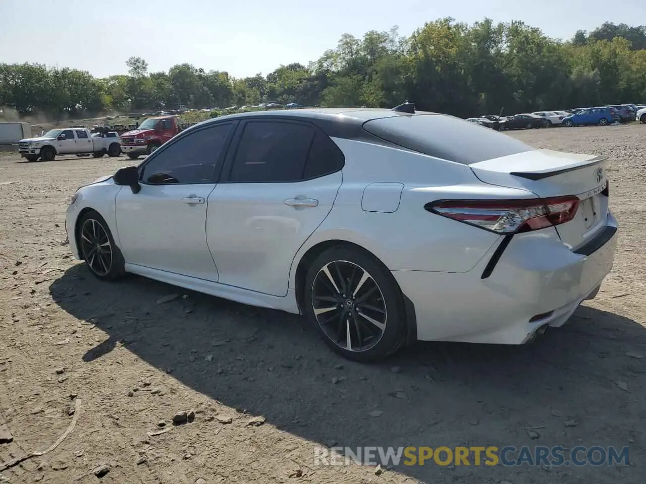 2 Photograph of a damaged car 4T1B61HK3KU284122 TOYOTA CAMRY 2019