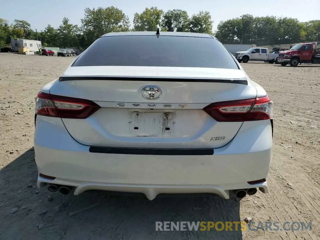 6 Photograph of a damaged car 4T1B61HK3KU284122 TOYOTA CAMRY 2019