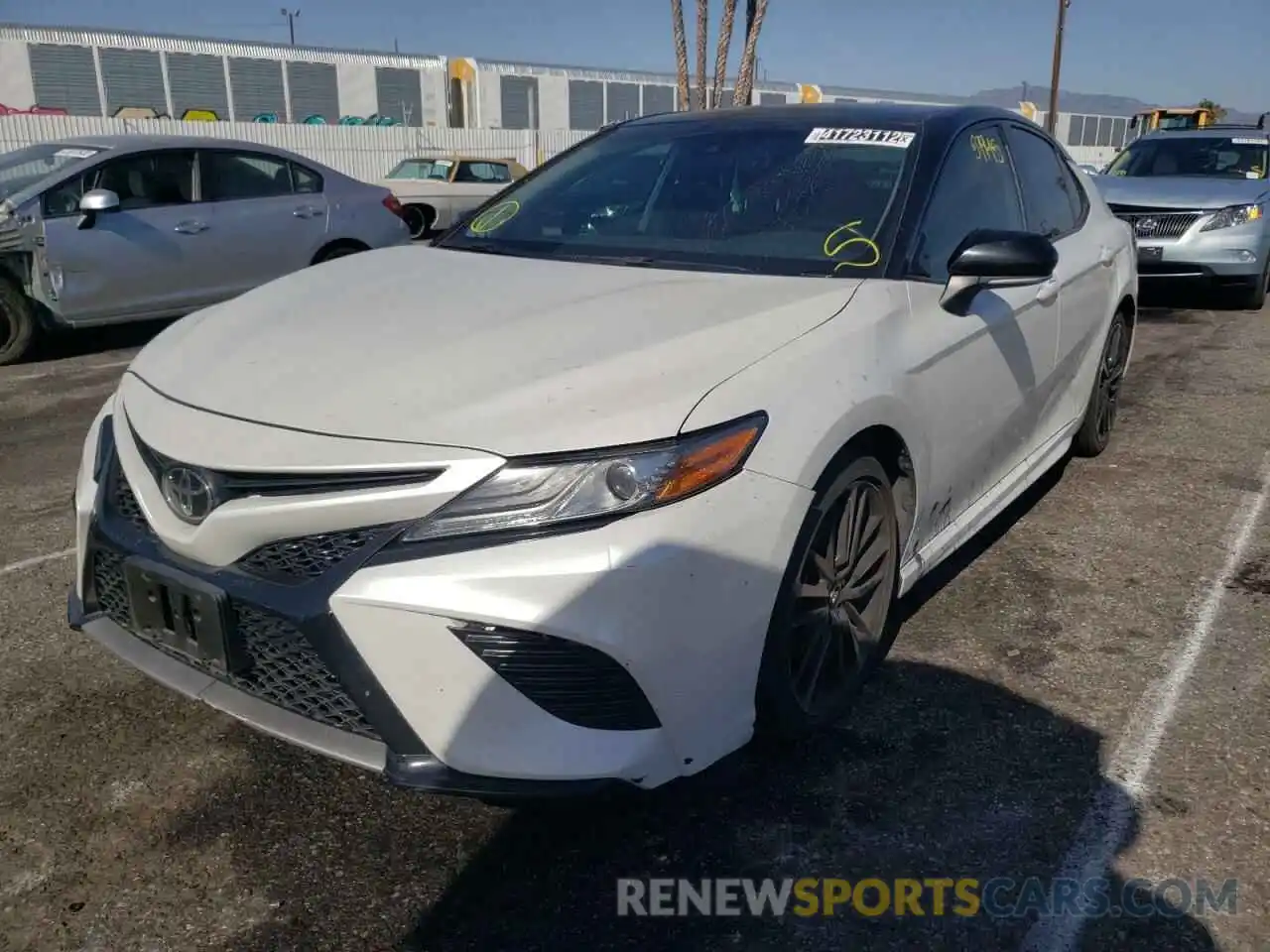 2 Photograph of a damaged car 4T1B61HK3KU284184 TOYOTA CAMRY 2019