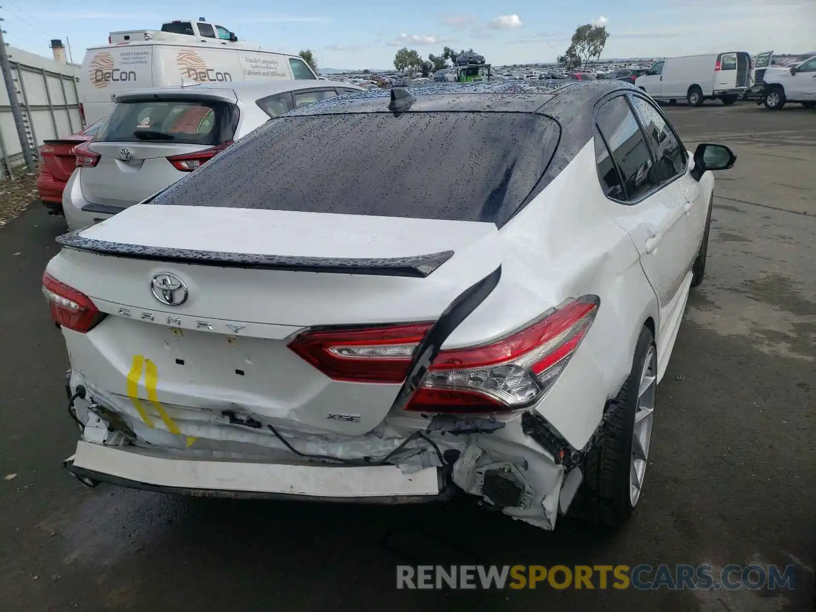 4 Photograph of a damaged car 4T1B61HK3KU291667 TOYOTA CAMRY 2019