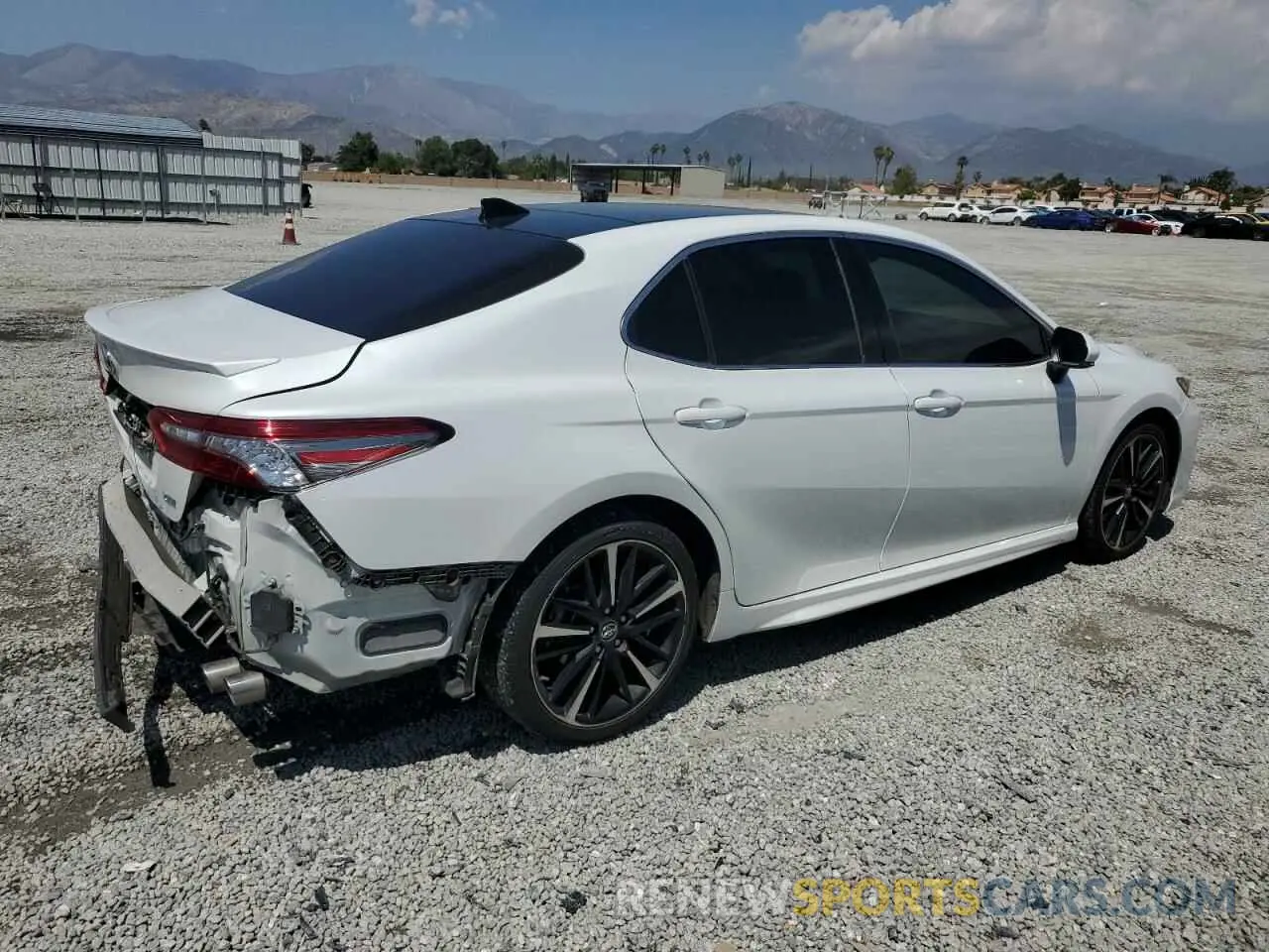 3 Photograph of a damaged car 4T1B61HK3KU682883 TOYOTA CAMRY 2019