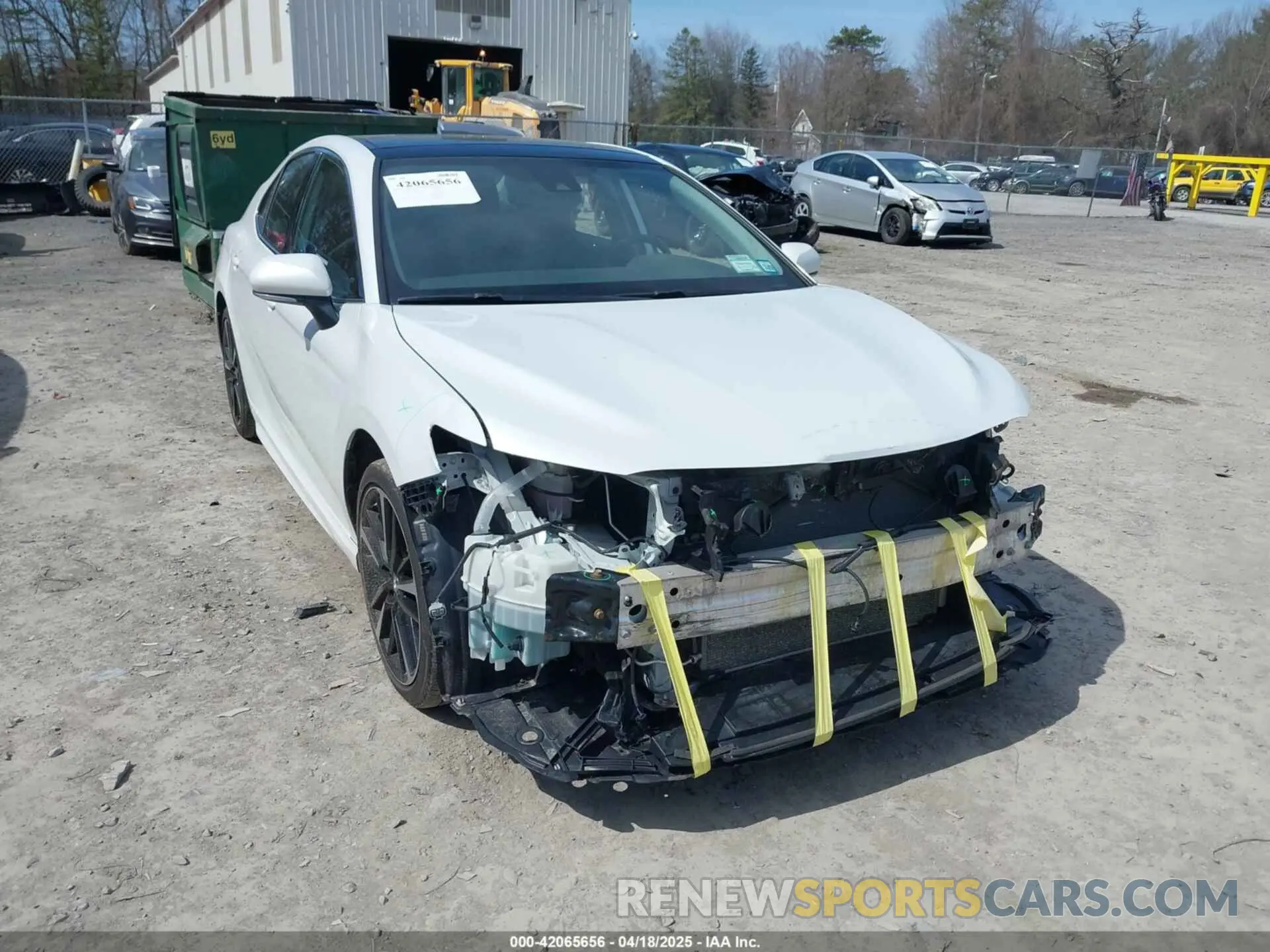 6 Photograph of a damaged car 4T1B61HK3KU686948 TOYOTA CAMRY 2019