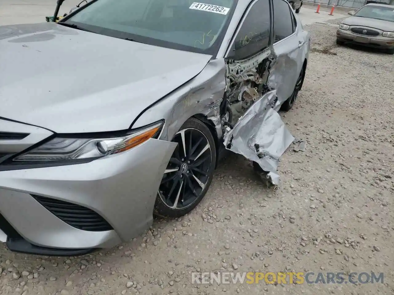 10 Photograph of a damaged car 4T1B61HK3KU698291 TOYOTA CAMRY 2019