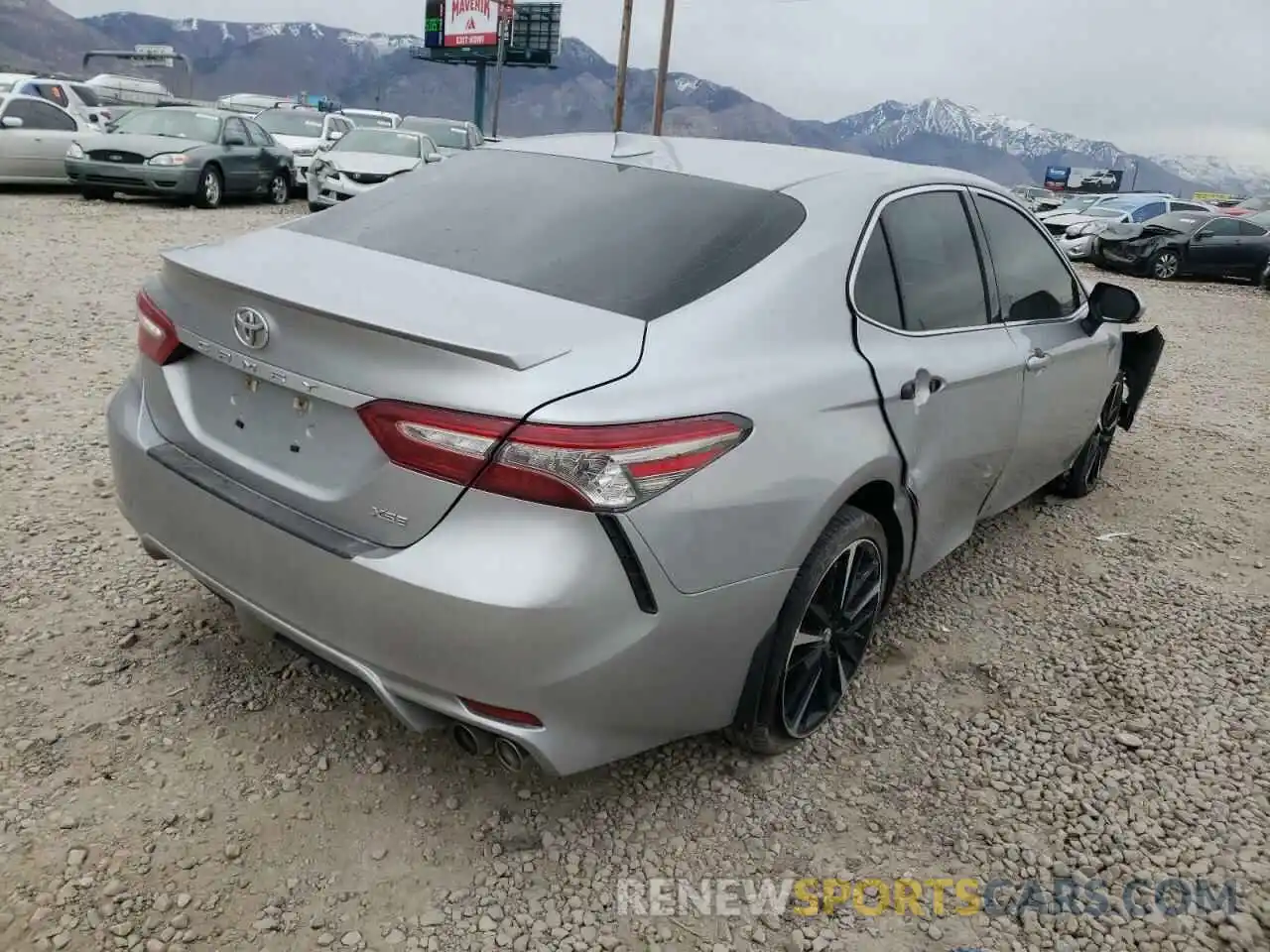 4 Photograph of a damaged car 4T1B61HK3KU698291 TOYOTA CAMRY 2019