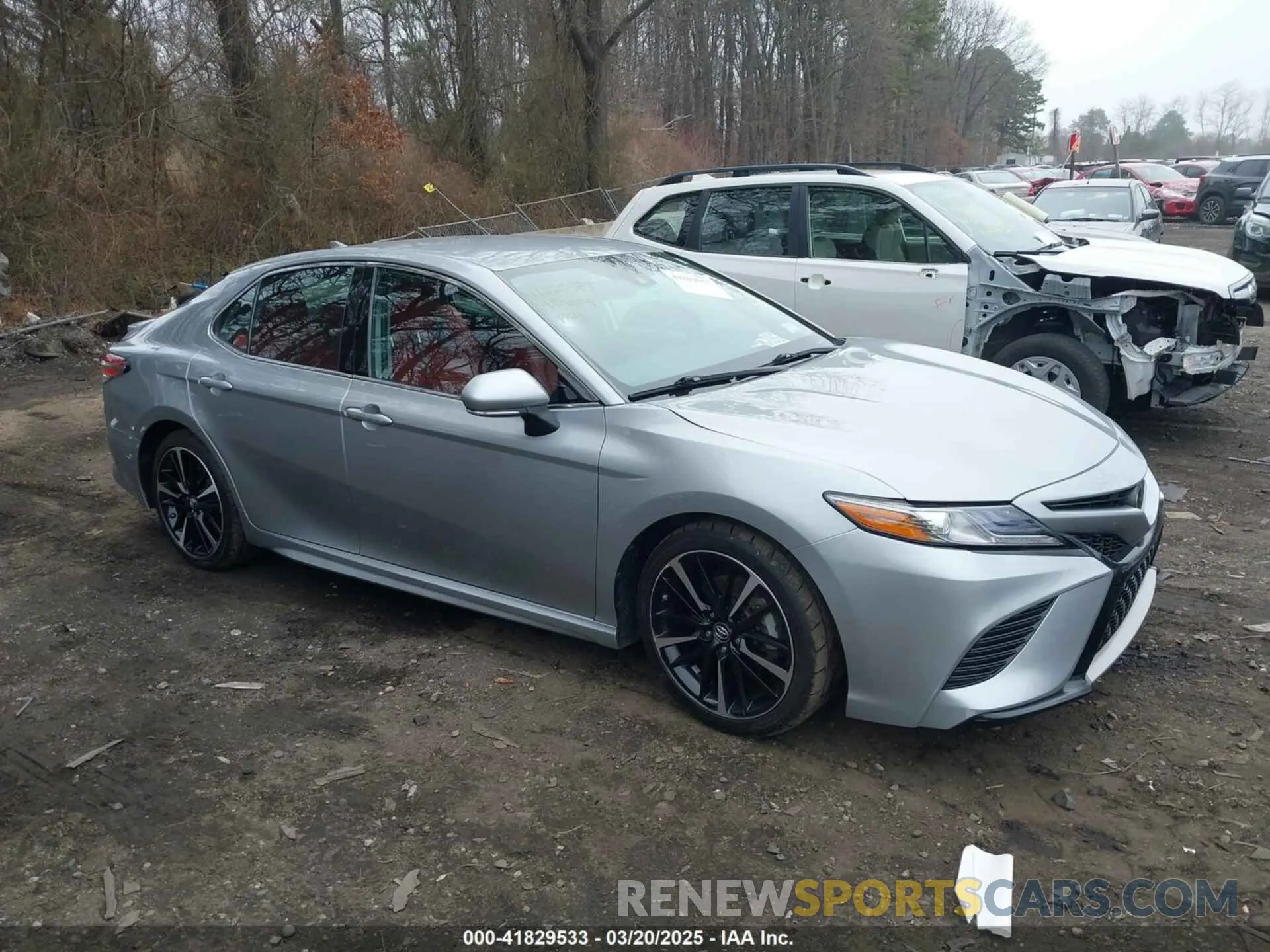 13 Photograph of a damaged car 4T1B61HK3KU742158 TOYOTA CAMRY 2019