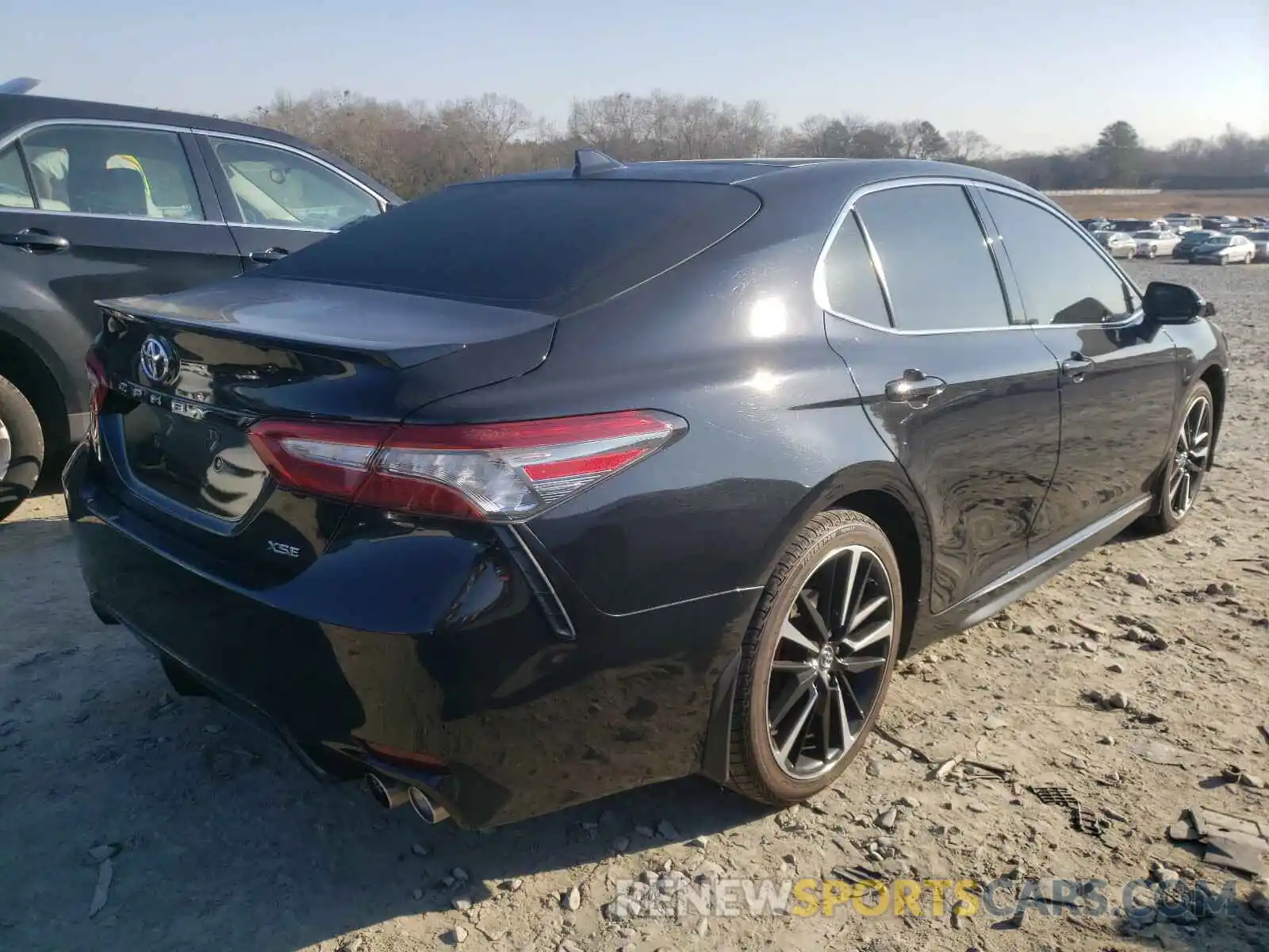 4 Photograph of a damaged car 4T1B61HK3KU742578 TOYOTA CAMRY 2019