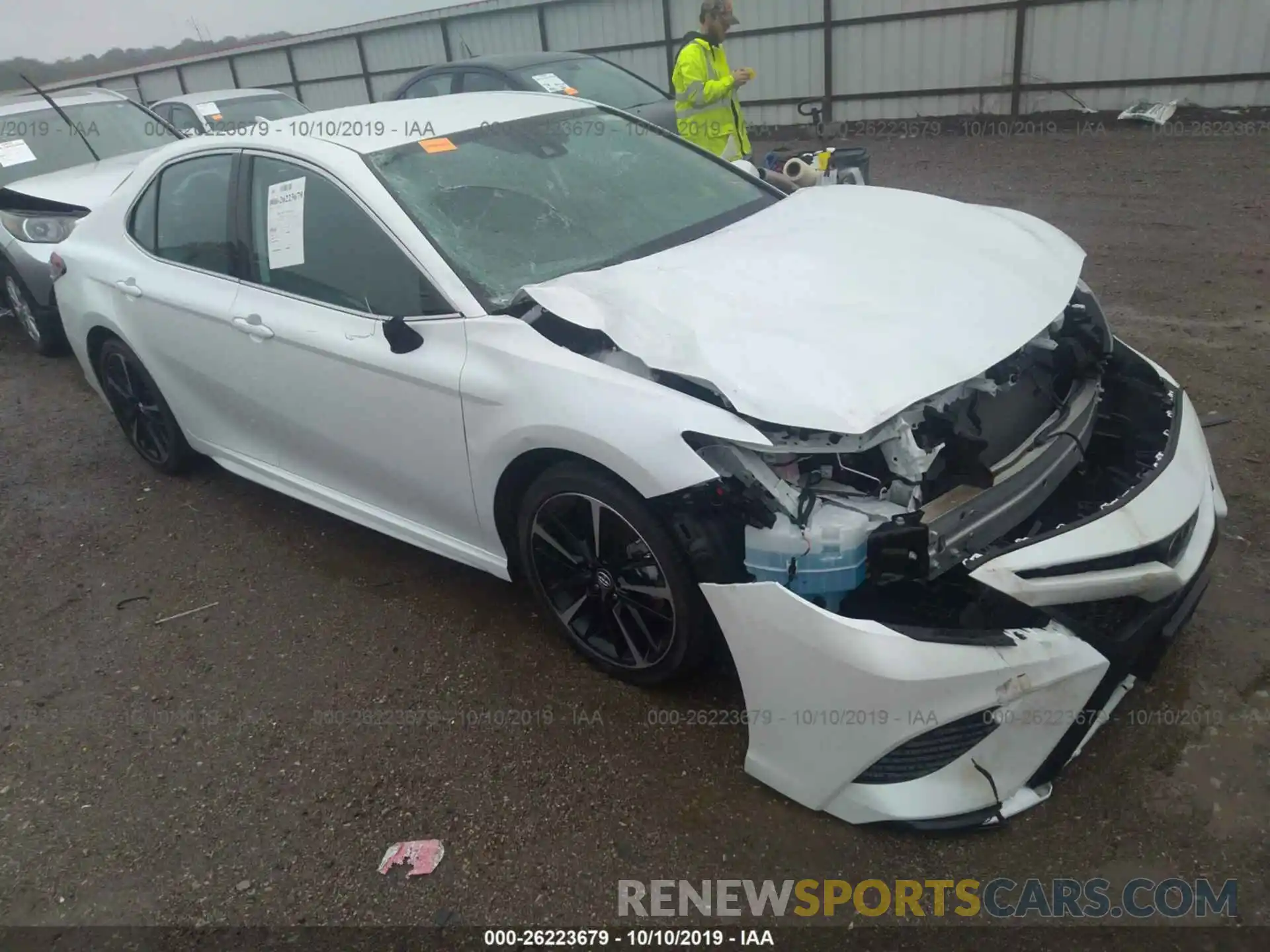 1 Photograph of a damaged car 4T1B61HK3KU748574 TOYOTA CAMRY 2019