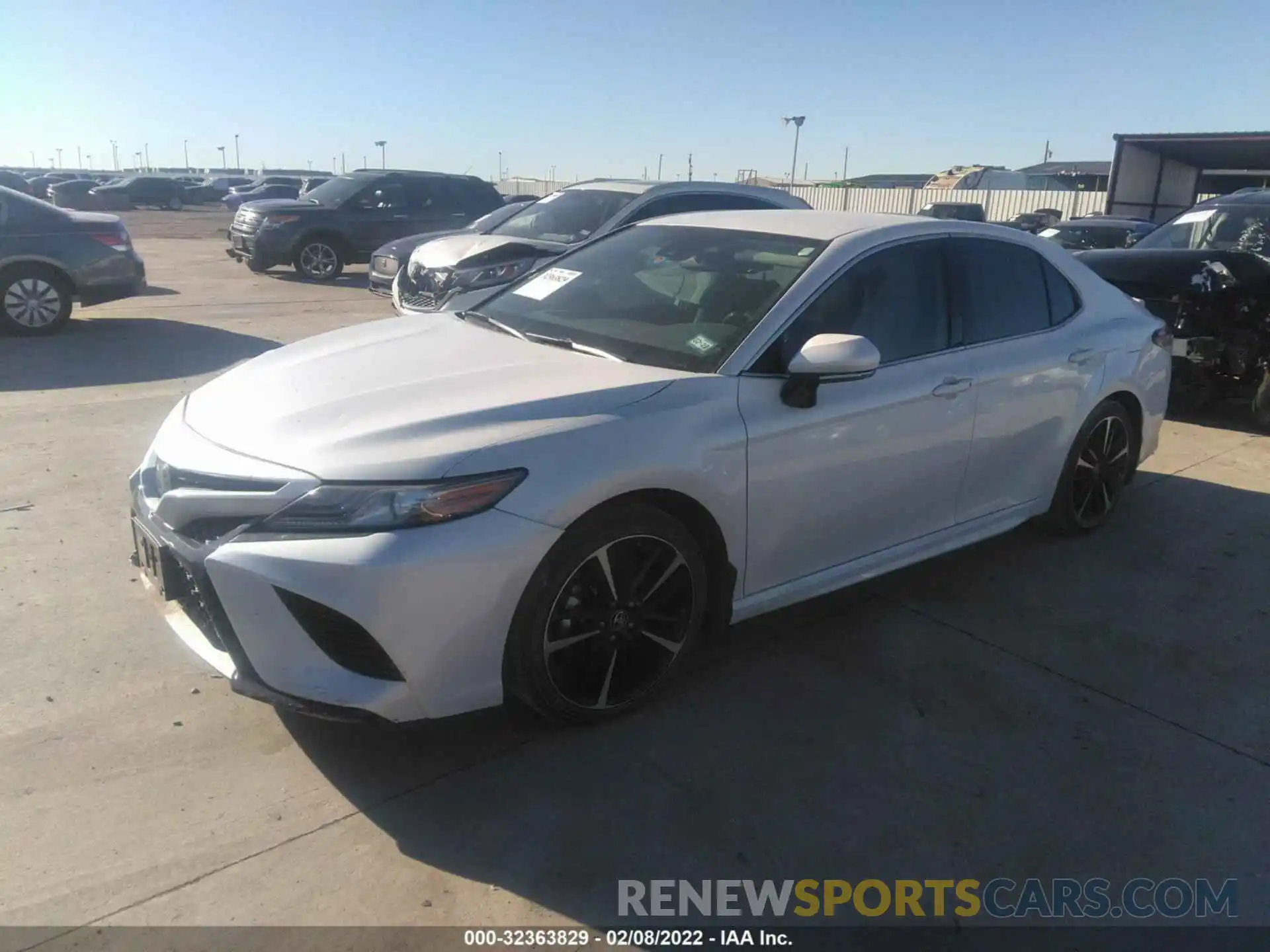 2 Photograph of a damaged car 4T1B61HK3KU749952 TOYOTA CAMRY 2019