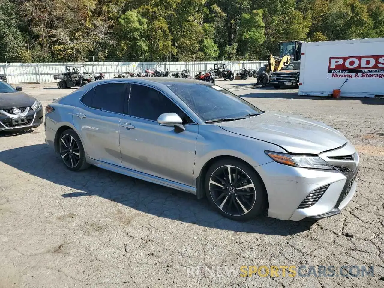 4 Photograph of a damaged car 4T1B61HK3KU762765 TOYOTA CAMRY 2019