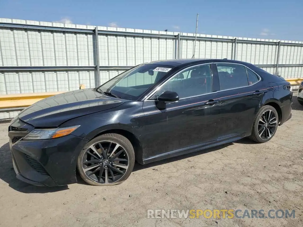 1 Photograph of a damaged car 4T1B61HK3KU764158 TOYOTA CAMRY 2019