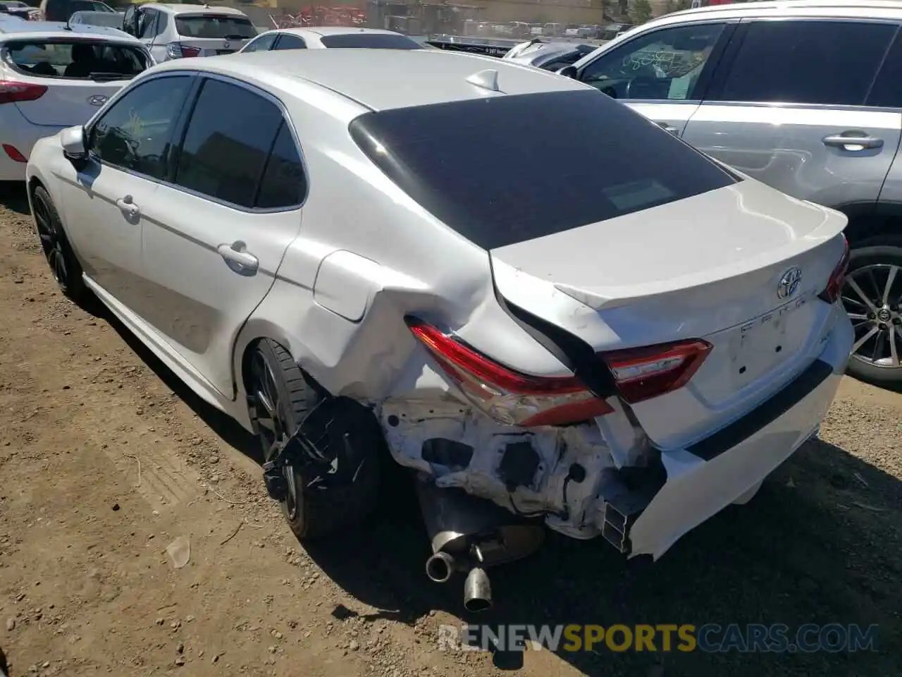 3 Photograph of a damaged car 4T1B61HK3KU768419 TOYOTA CAMRY 2019