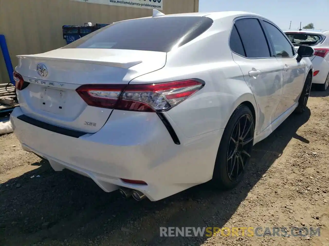 4 Photograph of a damaged car 4T1B61HK3KU768419 TOYOTA CAMRY 2019