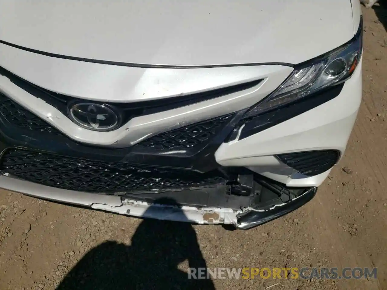 9 Photograph of a damaged car 4T1B61HK3KU768419 TOYOTA CAMRY 2019