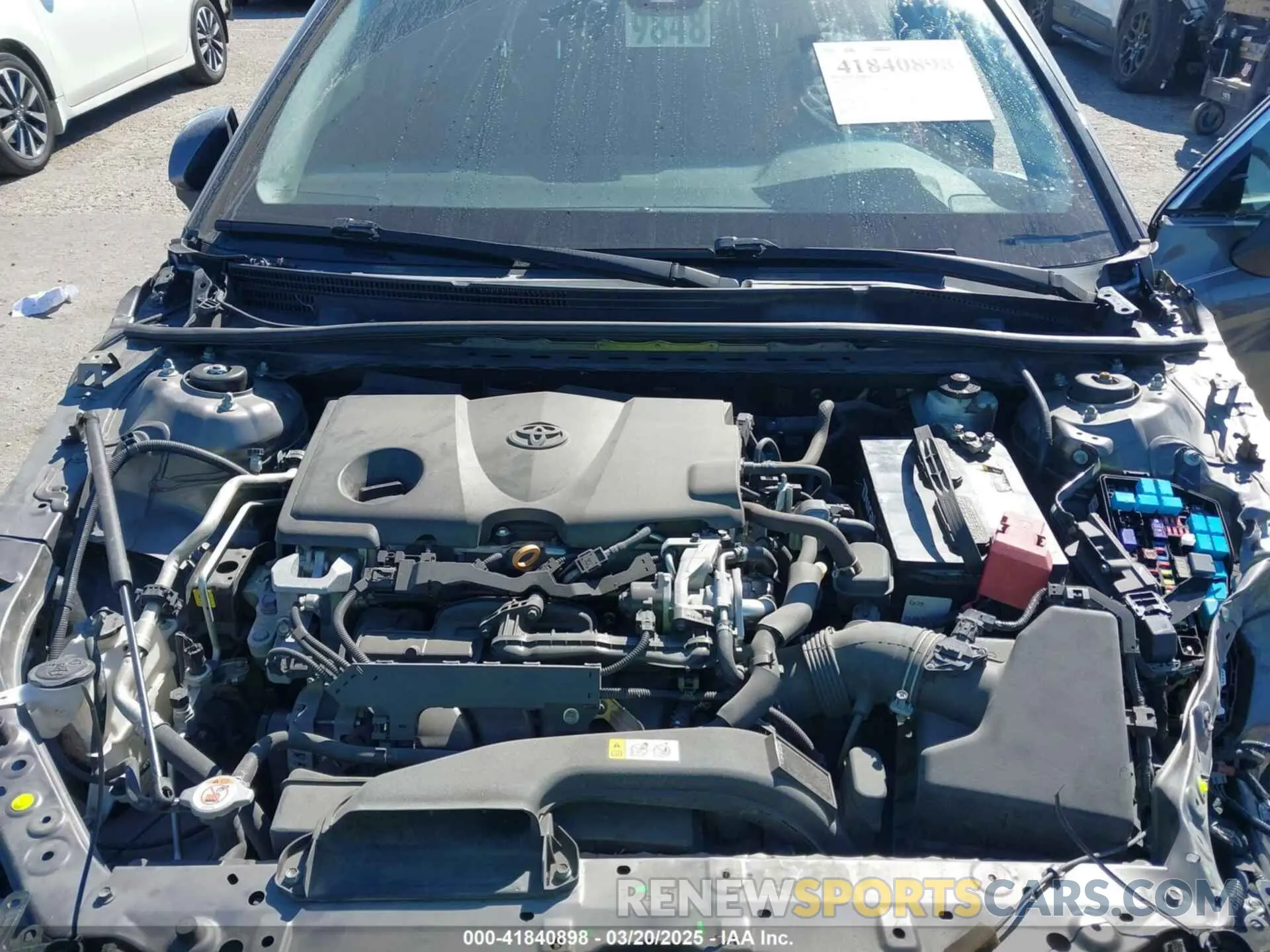 10 Photograph of a damaged car 4T1B61HK3KU770042 TOYOTA CAMRY 2019