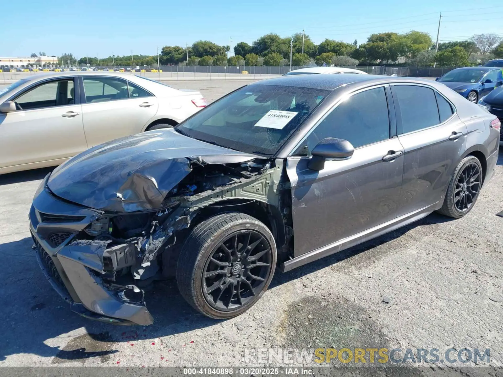 2 Photograph of a damaged car 4T1B61HK3KU770042 TOYOTA CAMRY 2019