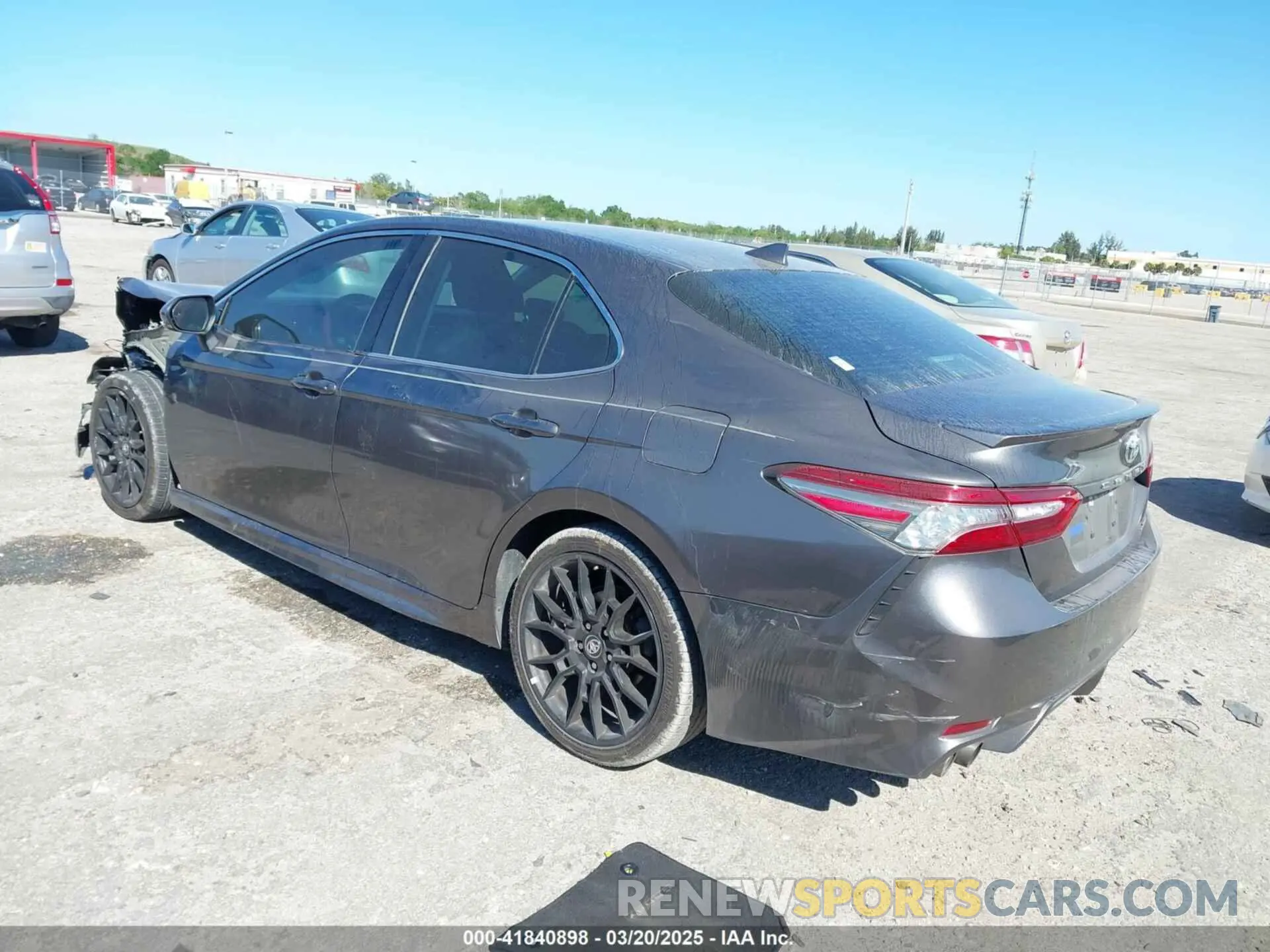 3 Photograph of a damaged car 4T1B61HK3KU770042 TOYOTA CAMRY 2019