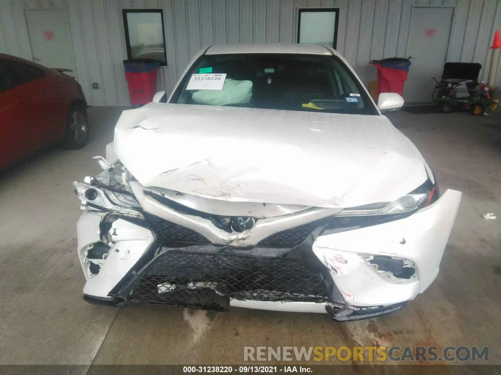 6 Photograph of a damaged car 4T1B61HK3KU809440 TOYOTA CAMRY 2019