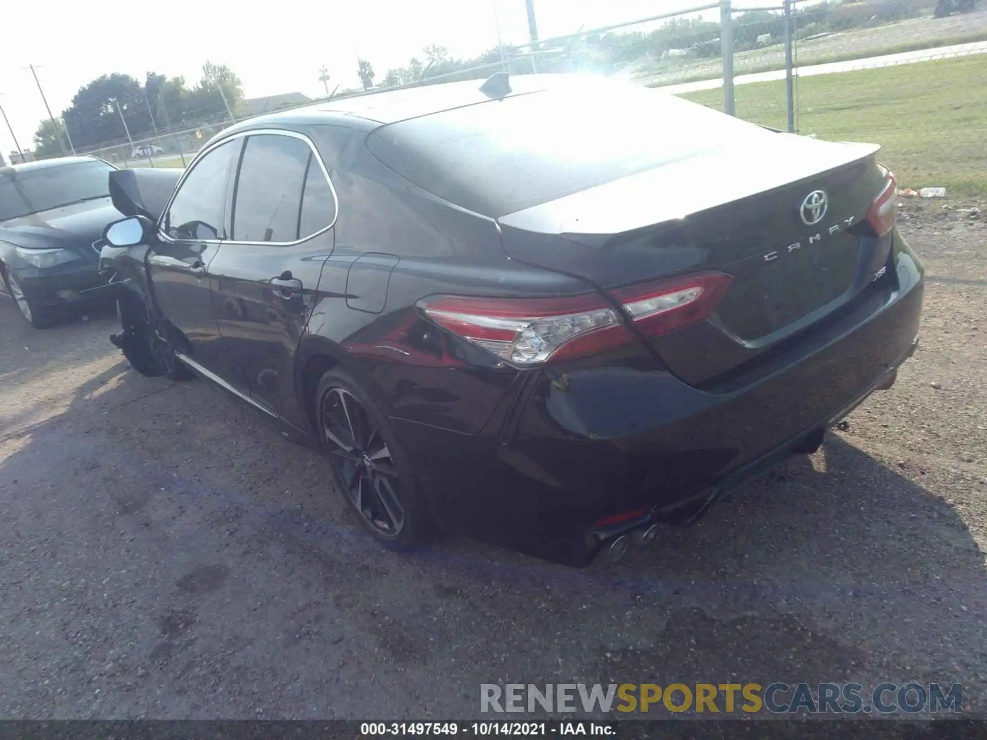 3 Photograph of a damaged car 4T1B61HK3KU811463 TOYOTA CAMRY 2019