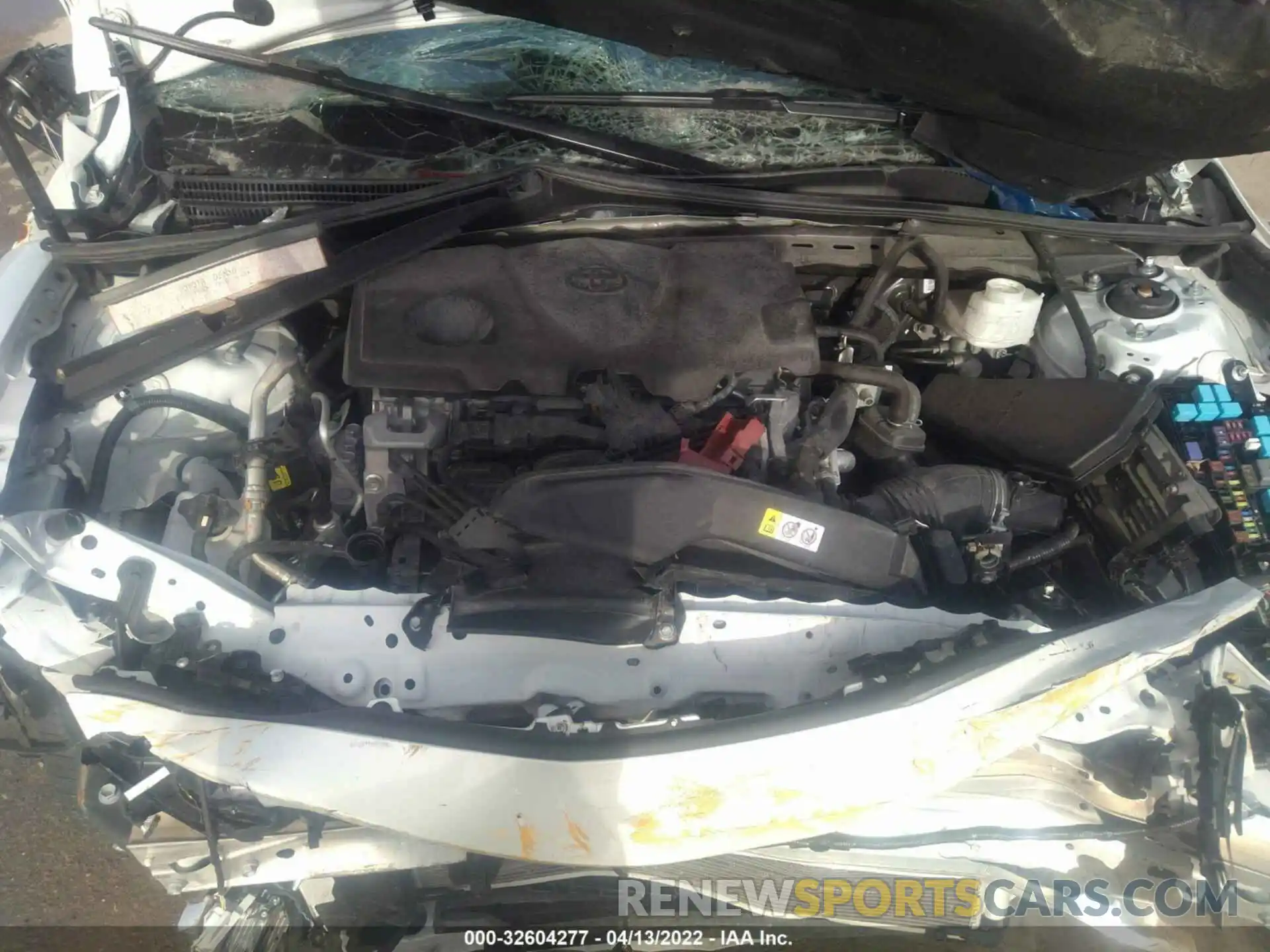 10 Photograph of a damaged car 4T1B61HK3KU811592 TOYOTA CAMRY 2019