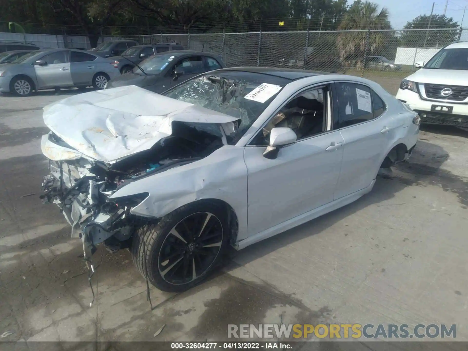 2 Photograph of a damaged car 4T1B61HK3KU811592 TOYOTA CAMRY 2019