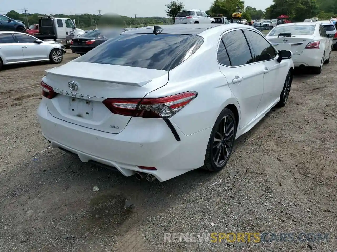 4 Photograph of a damaged car 4T1B61HK3KU814699 TOYOTA CAMRY 2019