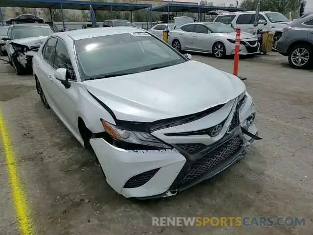 10 Photograph of a damaged car 4T1B61HK3KU839389 TOYOTA CAMRY 2019