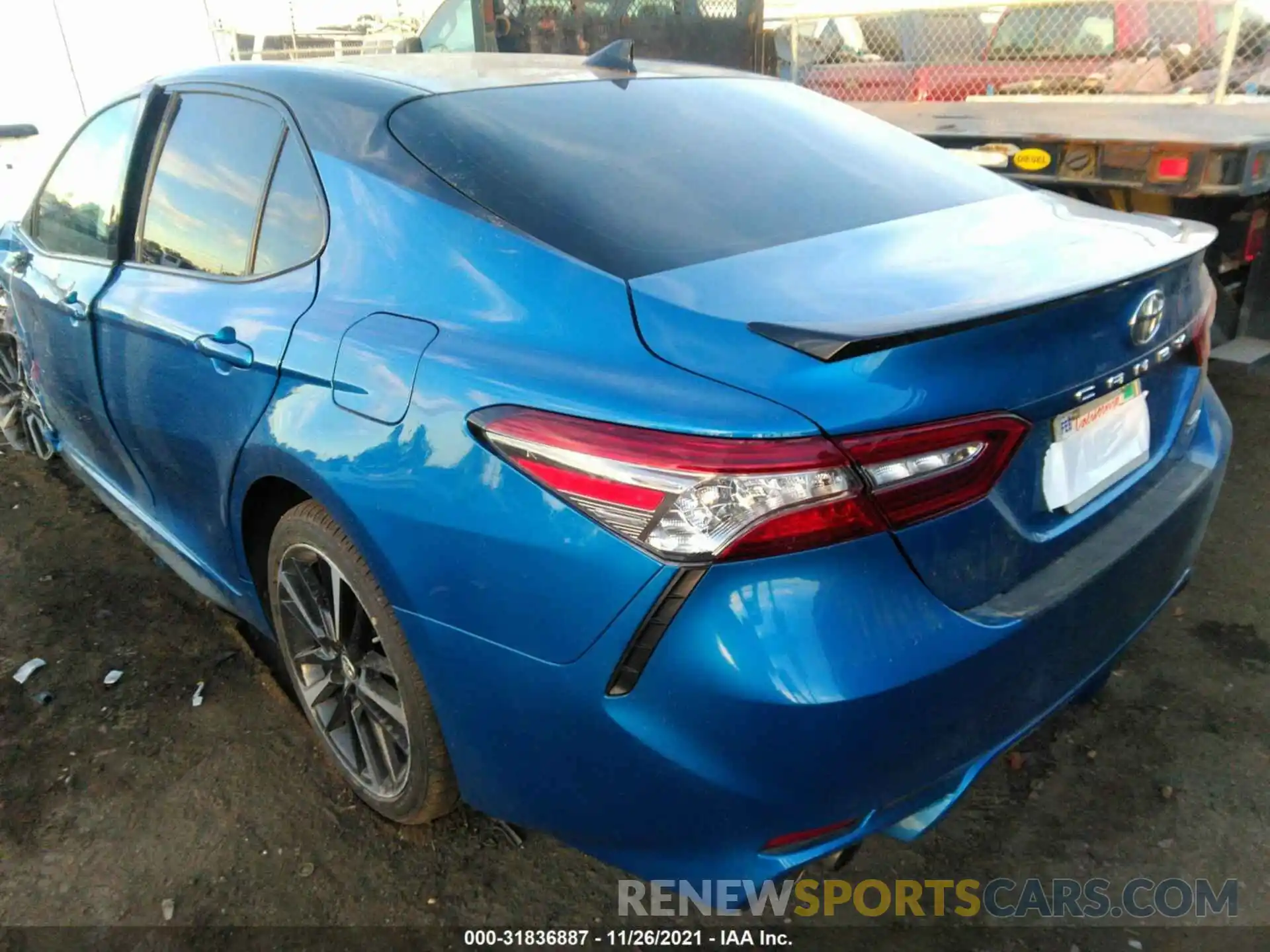 3 Photograph of a damaged car 4T1B61HK4KU173546 TOYOTA CAMRY 2019