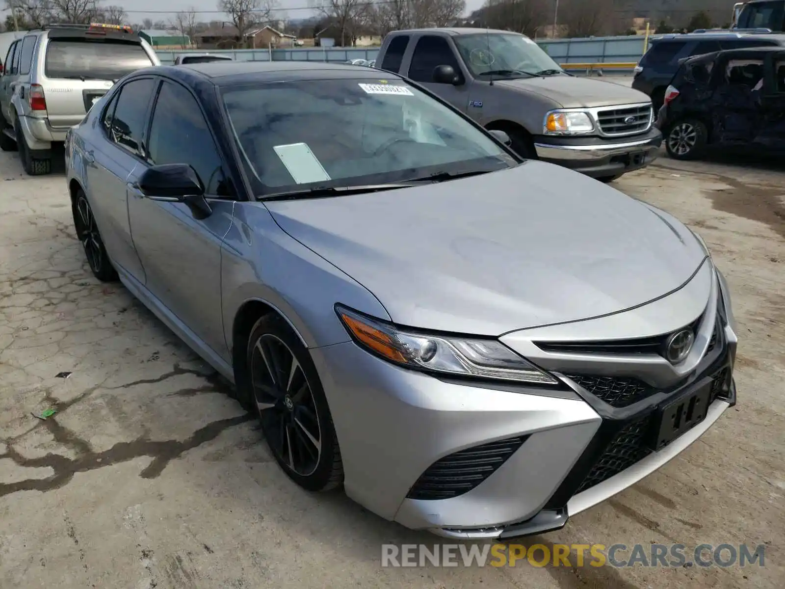 1 Photograph of a damaged car 4T1B61HK4KU178102 TOYOTA CAMRY 2019