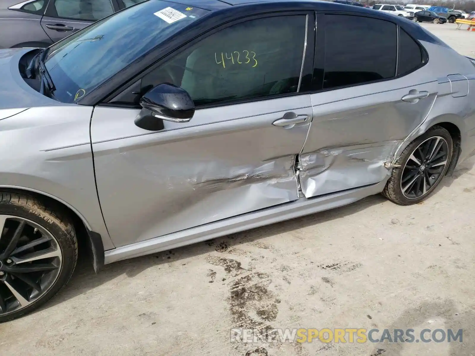 9 Photograph of a damaged car 4T1B61HK4KU178102 TOYOTA CAMRY 2019