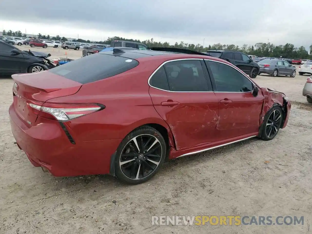 3 Photograph of a damaged car 4T1B61HK4KU184532 TOYOTA CAMRY 2019