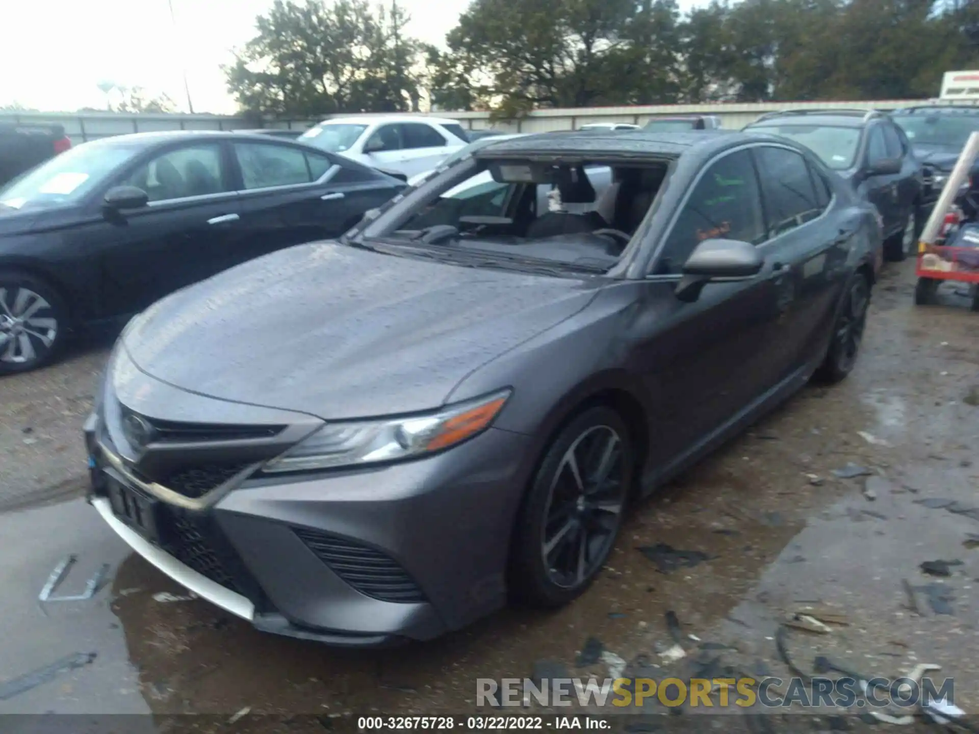 2 Photograph of a damaged car 4T1B61HK4KU199094 TOYOTA CAMRY 2019