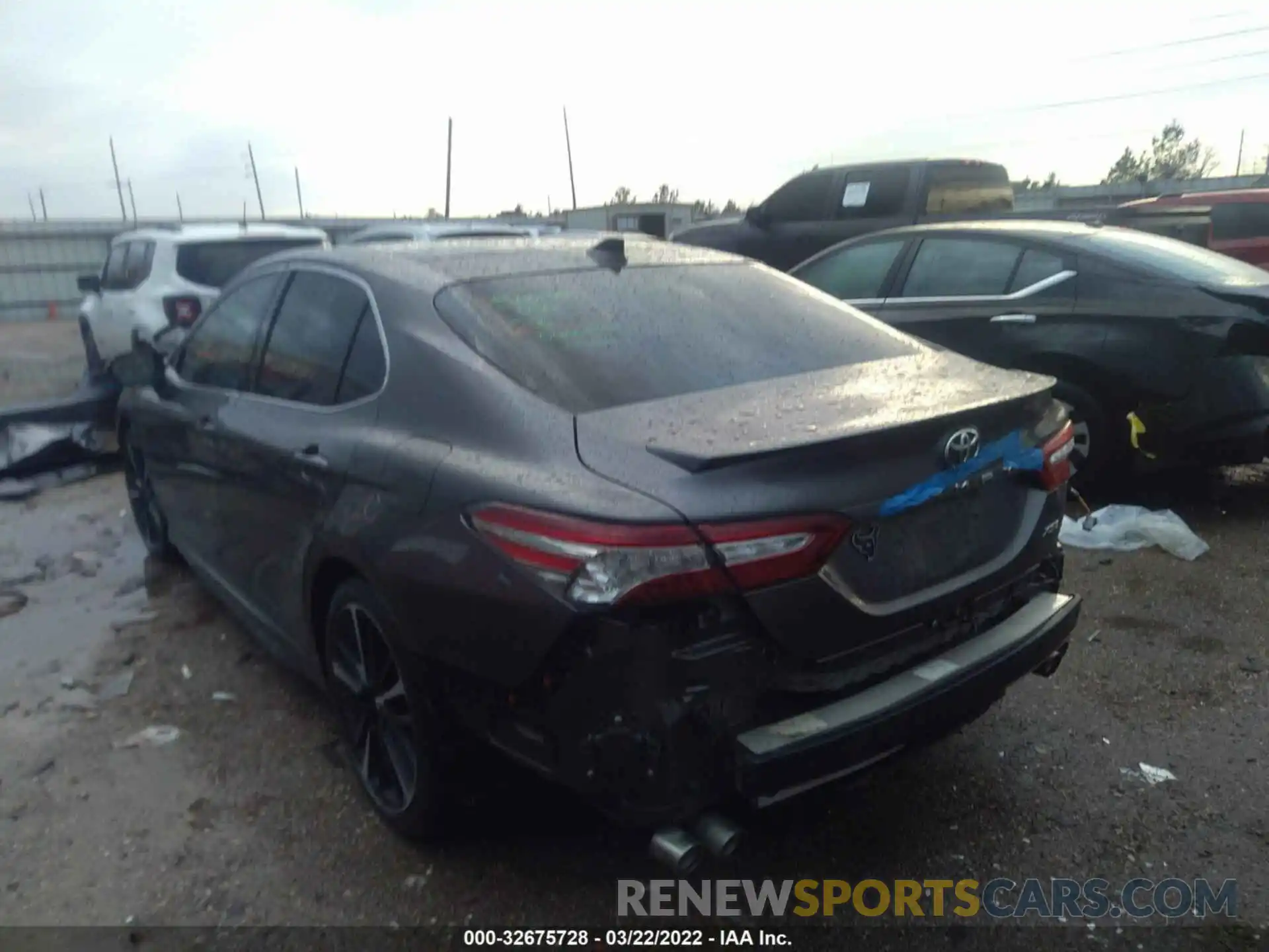 3 Photograph of a damaged car 4T1B61HK4KU199094 TOYOTA CAMRY 2019