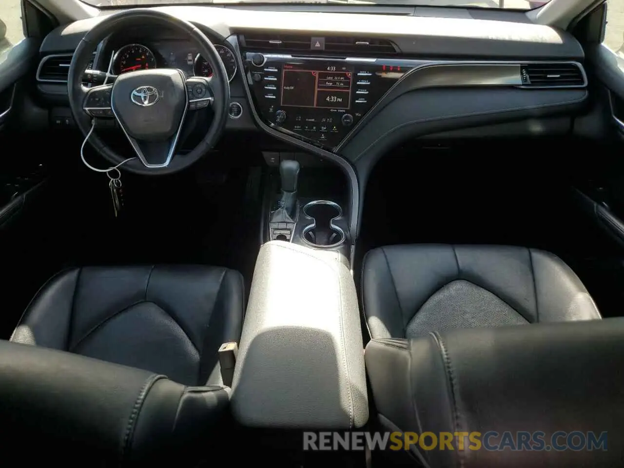 8 Photograph of a damaged car 4T1B61HK4KU201295 TOYOTA CAMRY 2019