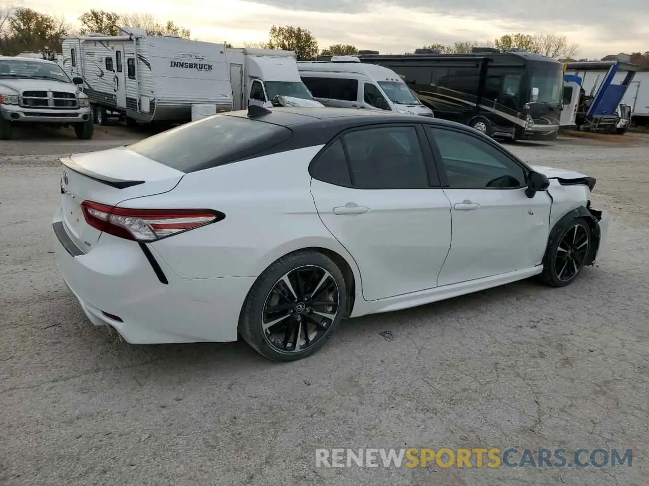 3 Photograph of a damaged car 4T1B61HK4KU209753 TOYOTA CAMRY 2019
