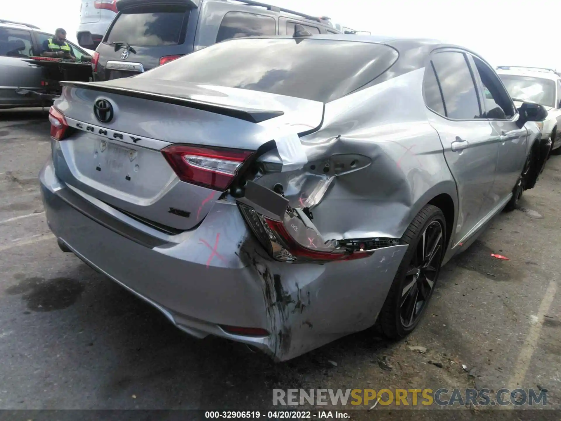 4 Photograph of a damaged car 4T1B61HK4KU223801 TOYOTA CAMRY 2019