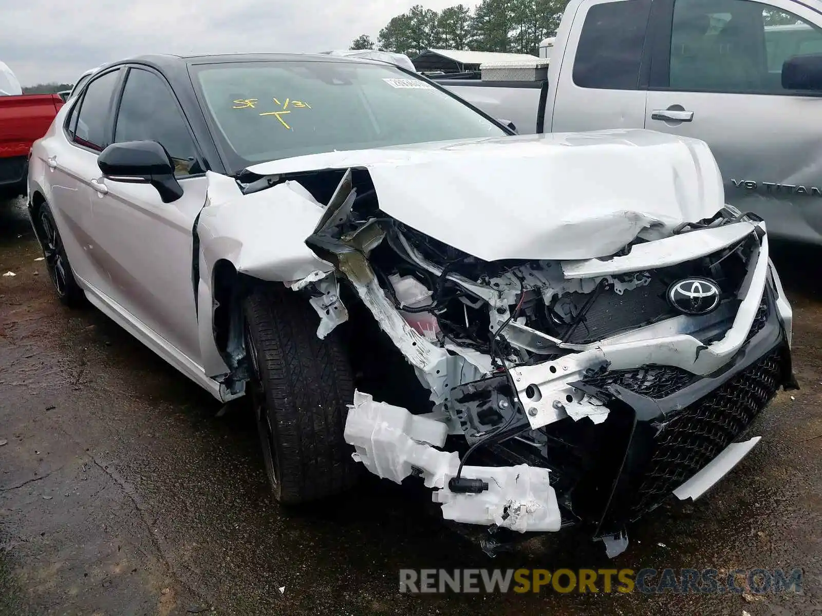 1 Photograph of a damaged car 4T1B61HK4KU232501 TOYOTA CAMRY 2019