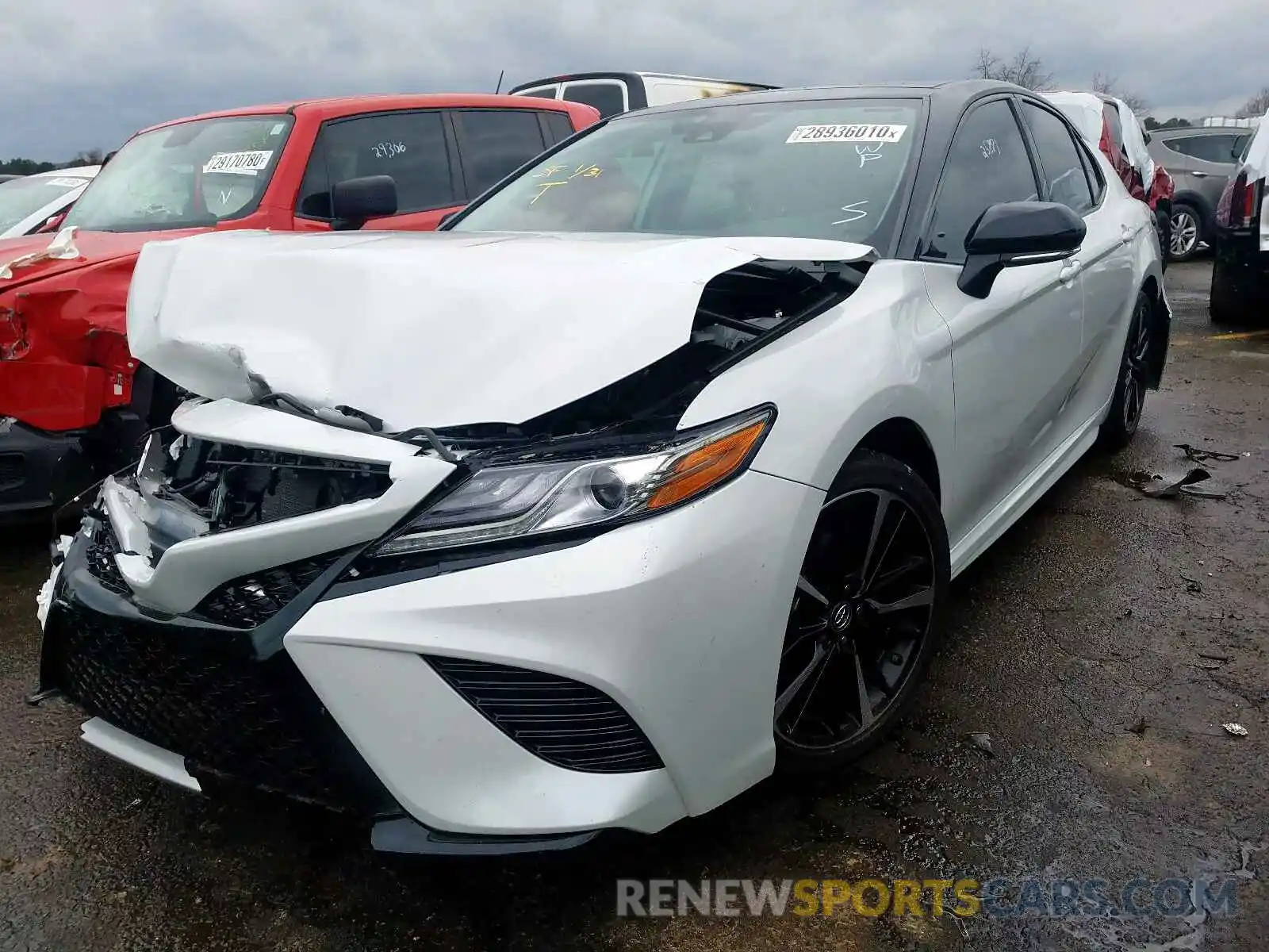 2 Photograph of a damaged car 4T1B61HK4KU232501 TOYOTA CAMRY 2019