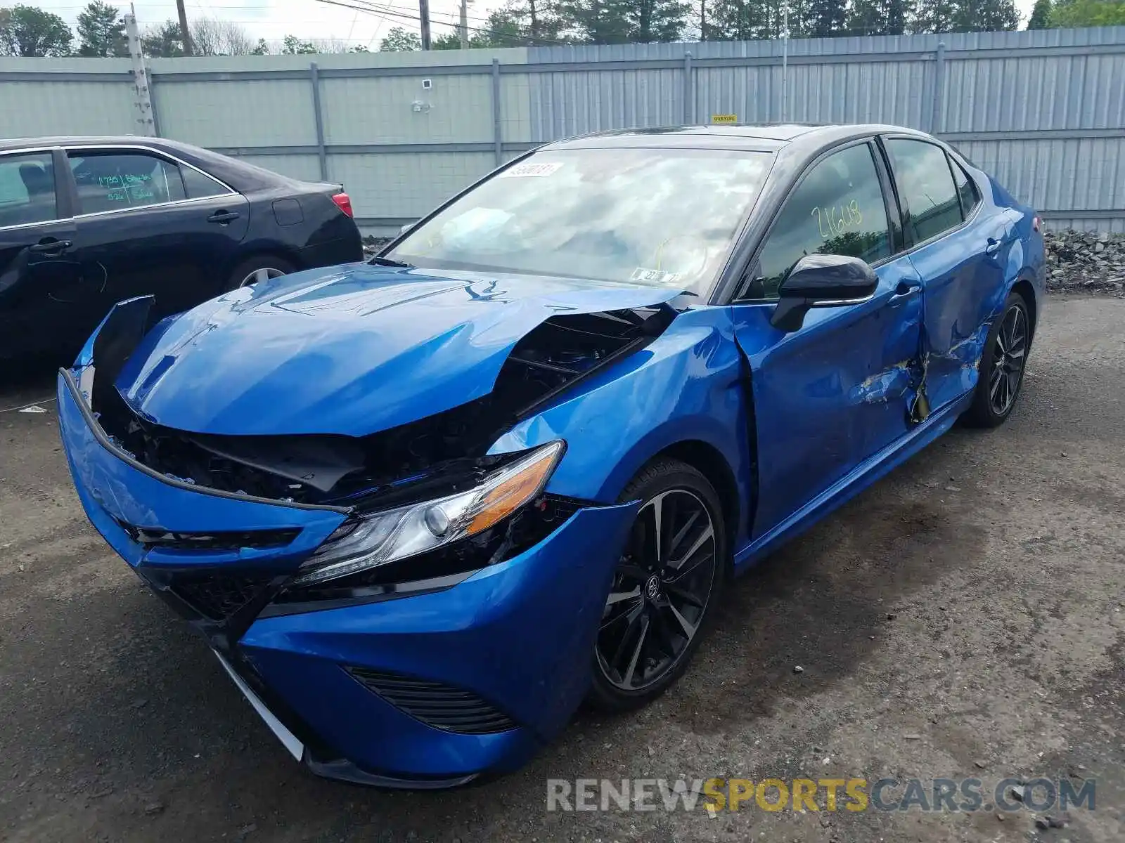 2 Photograph of a damaged car 4T1B61HK4KU238086 TOYOTA CAMRY 2019