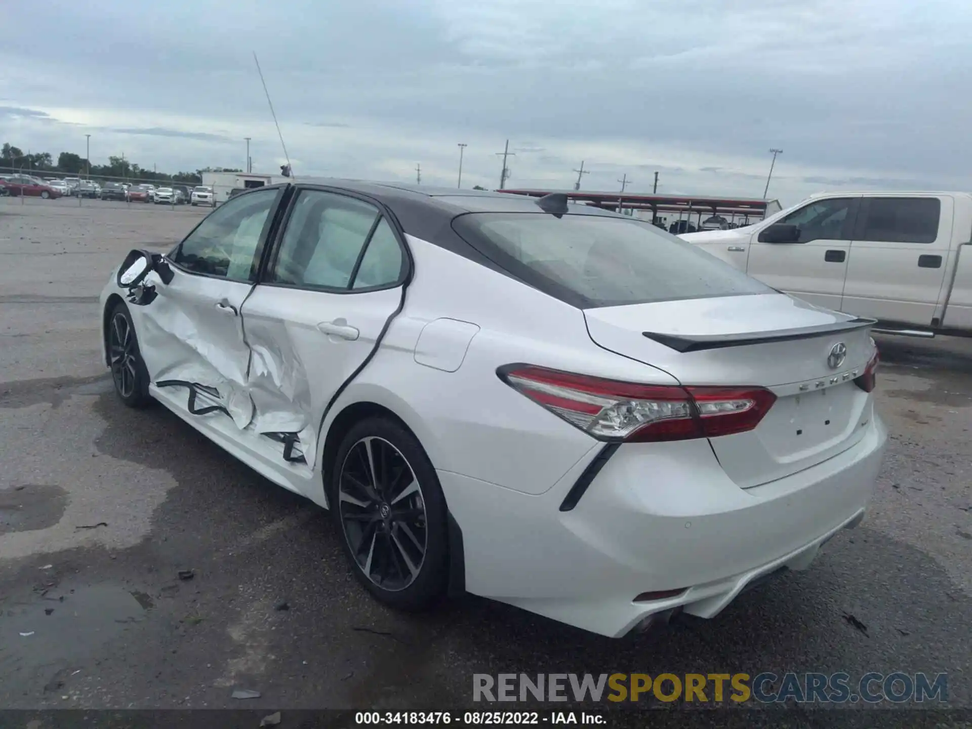 3 Photograph of a damaged car 4T1B61HK4KU242283 TOYOTA CAMRY 2019